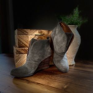 LUCKY BRAND Women's YASMIN Suede Bootie GRAY Size 8